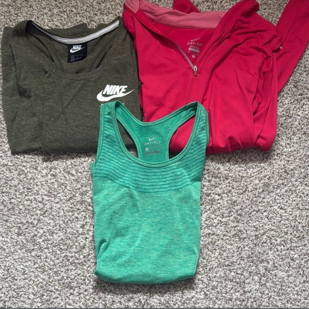 Nike Green Tank and Red Jacket Set